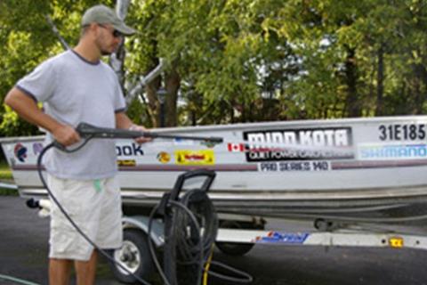 DI Water to rinse your boat